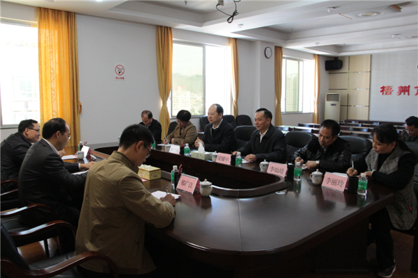 市委常委、組織部部長(zhǎng)張惠強(qiáng)到市總工會(huì)調(diào)研