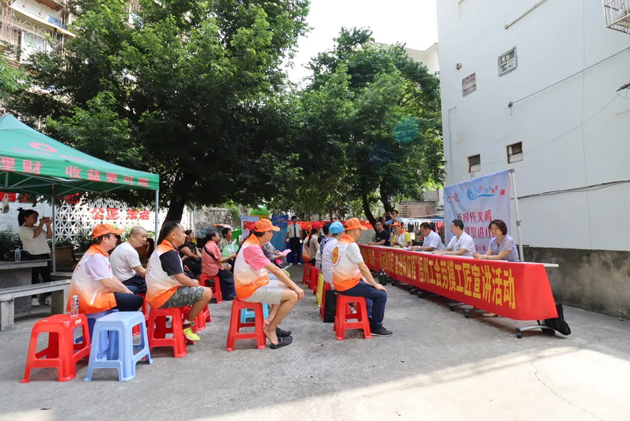 勞模工匠宣講活動走進金葉社區(qū)