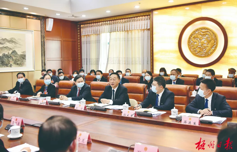 順流而下立潮頭，溯流而進爭上游！劉寧參加梧州市代表團審議