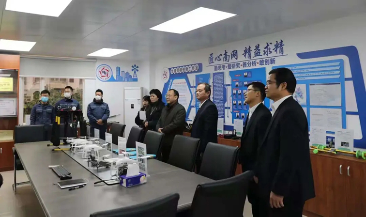 市總工會領導到中國南方電網(wǎng)有限責任公司超高壓輸電公司梧州局調研