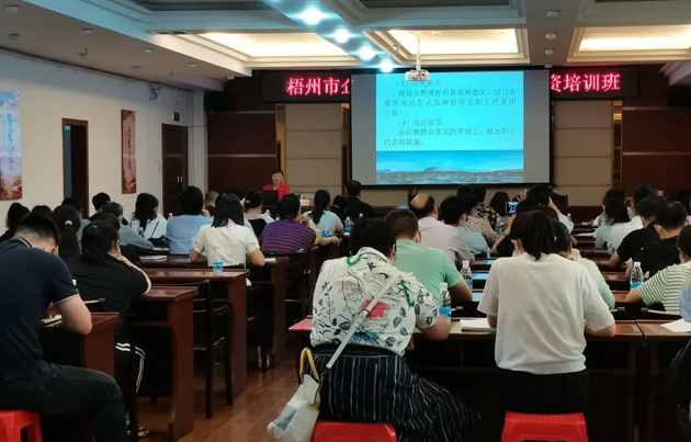 模擬課堂的“沉浸式”學(xué)習(xí)，讓學(xué)員大呼過癮