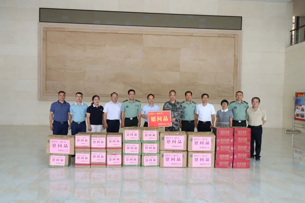 梧州市總工會領(lǐng)導(dǎo)班子“八一”走訪慰問部隊官兵，共敘軍民魚水情
