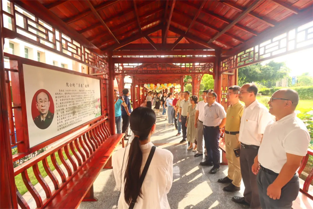 黨工融合謀發(fā)展，廉潔自律樹清風(fēng)