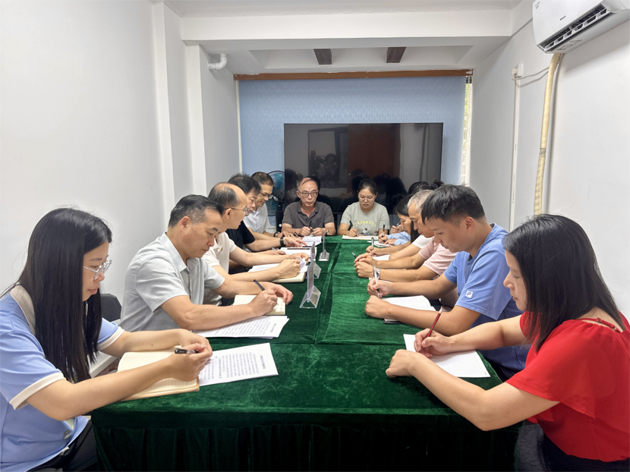 市總工會(huì)調(diào)研組到萬(wàn)秀區(qū)、長(zhǎng)洲總工會(huì)指導(dǎo)交流工會(huì)工作