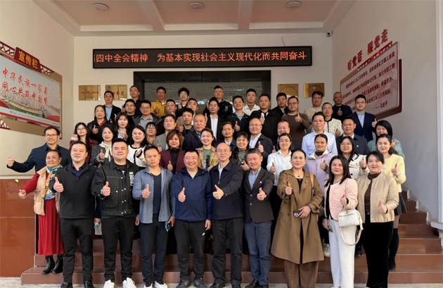 翰墨飄香迎“家人”，共話發(fā)展譜新篇｜我市多家基層工會及社會組織走進市職工之家觀展交流