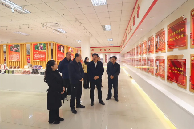 黨建帶工建 融合促發(fā)展丨市委市直機(jī)關(guān)工委與市總工會(huì)開(kāi)展工作交流