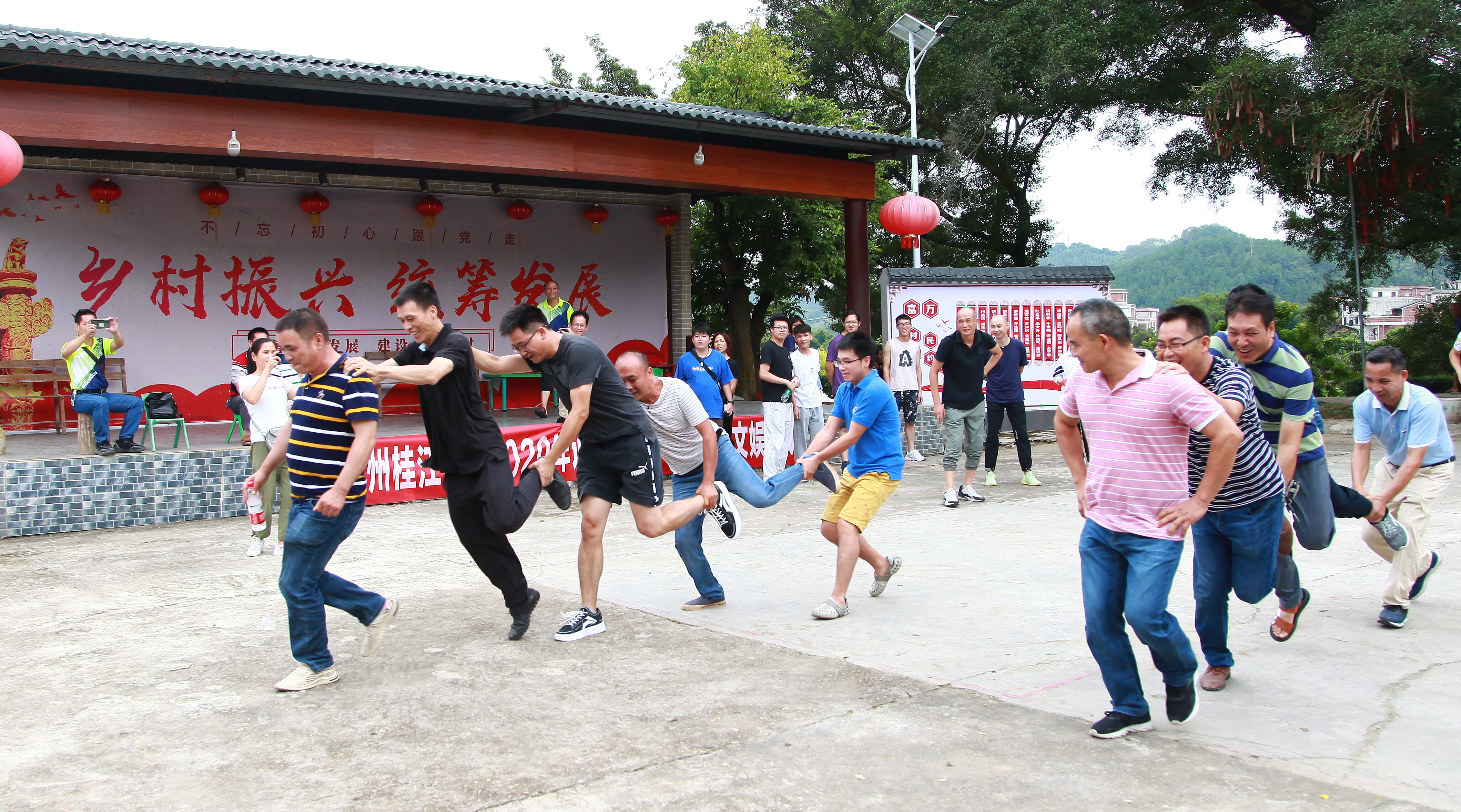 梧州桂江電力開(kāi)展迎國(guó)慶中秋文娛活動(dòng)