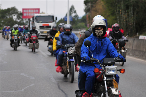 廣西在粵“摩托大軍”獲愛心幫助