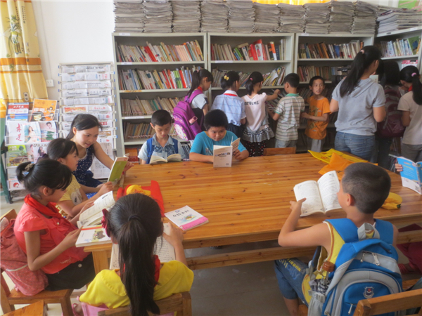 從５月下旬至６月中旬，藤縣金雞鎮(zhèn)婦聯、文化站等單位在今年&ldquo;六一&rdquo;前后聯合開展&ldquo;每天半小時，書相伴成長&rdquo;活動，發(fā)動巾幗志愿