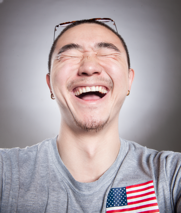 周正，男， 85后攝影師，浙江杭州人